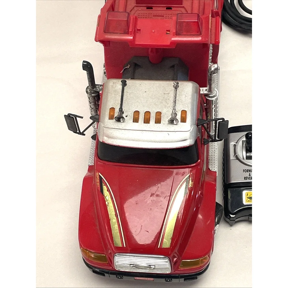 New Bright 20in RC Fire Ladder Truck Remote Controller Included Missing Front wh